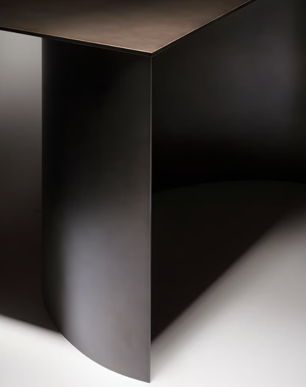 Plateaux of Mirror
