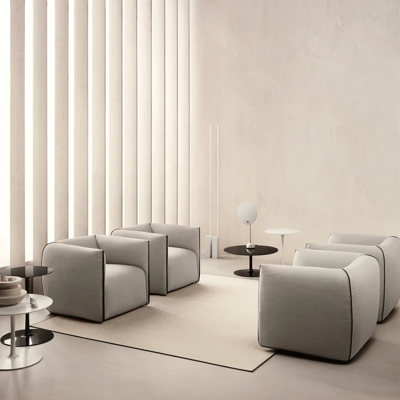 Mia armchair