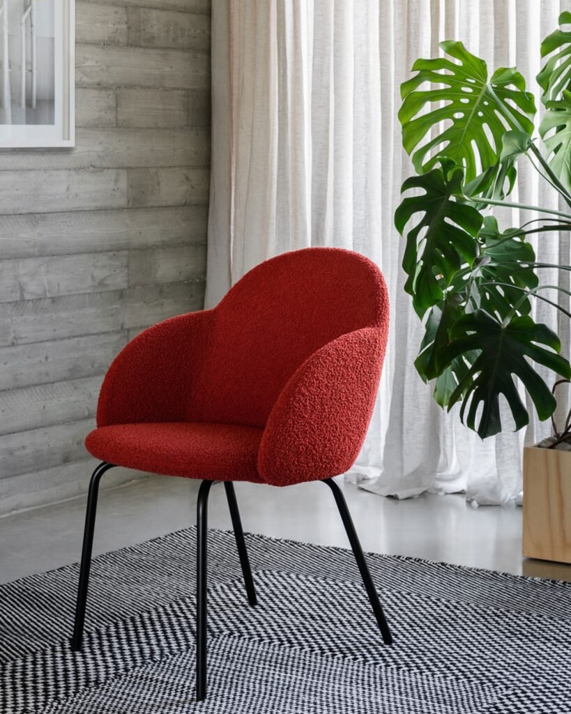 Iola Armrest